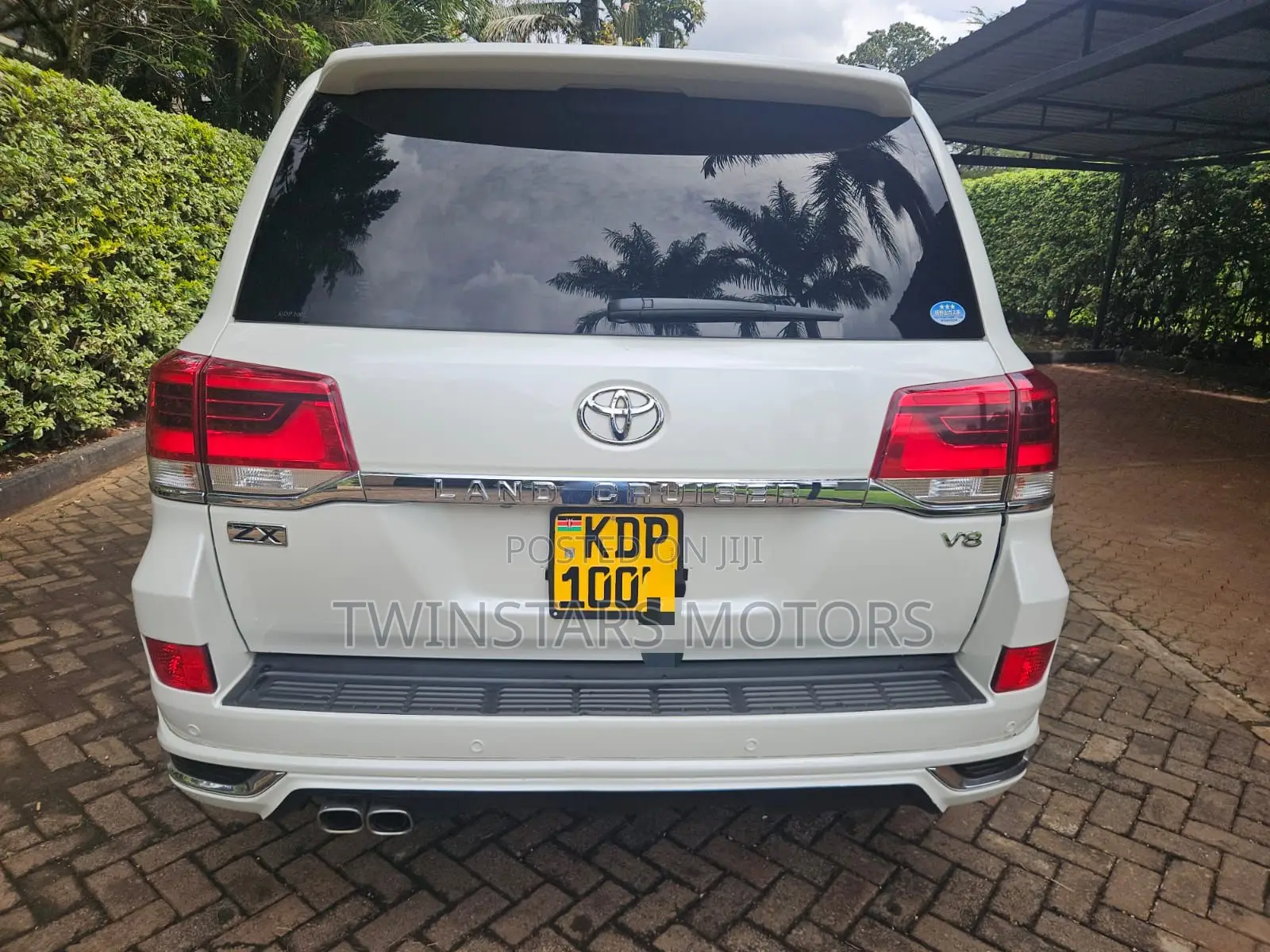 Toyota Land Cruiser 4.6 V8 ZX 2016 White