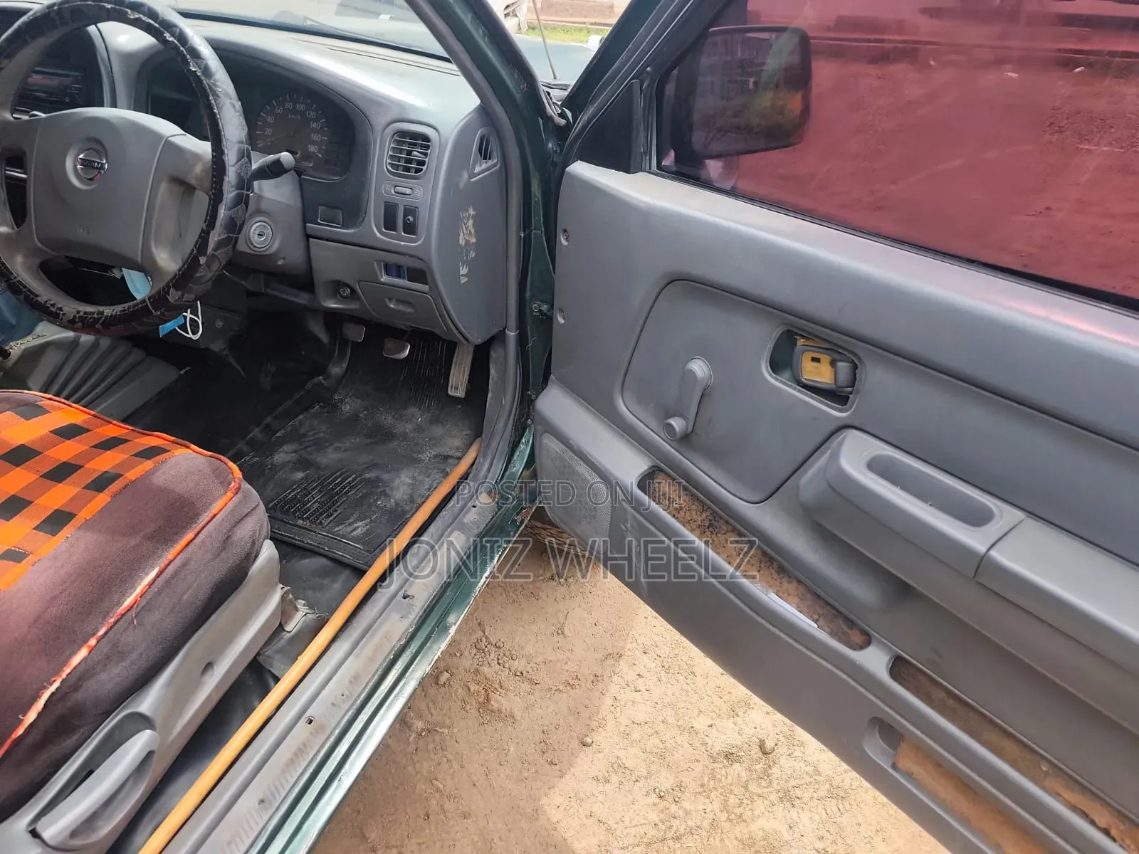 Nissan Hardbody 2010 Green