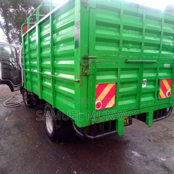 Isuzu Elf 2006 White - thumbnail 2