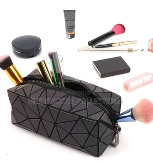 * Diamond Makeup Pouch