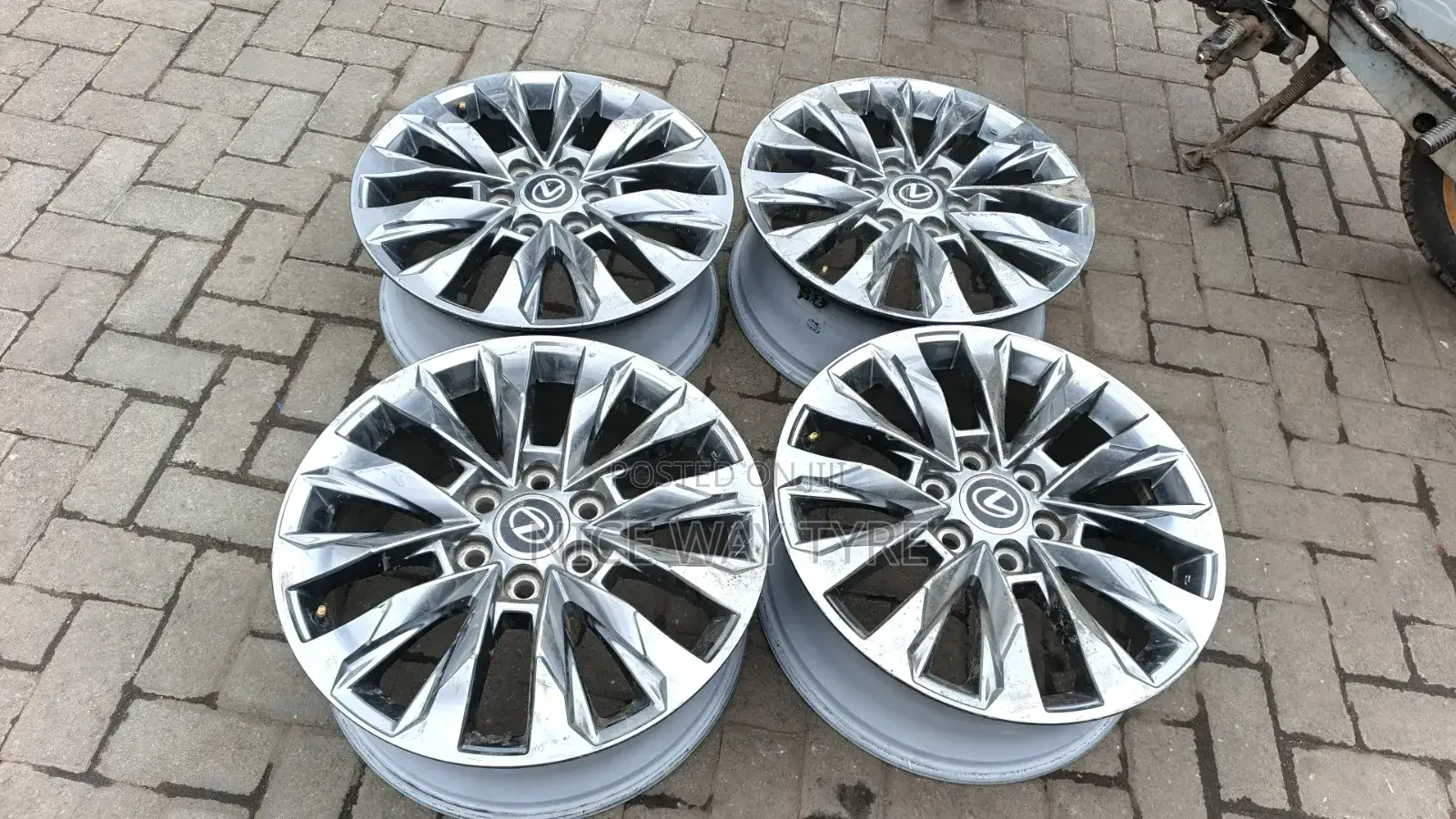Land Cruiser Rim Size 20