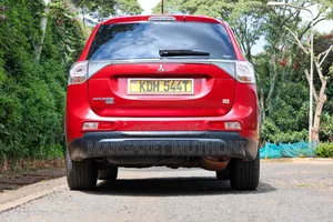 Mitsubishi Outlander 2015 Red