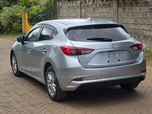 Mazda Axela 2018