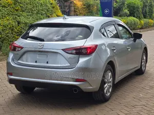 Mazda Axela 2018