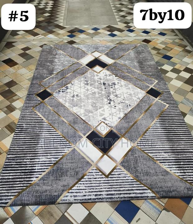 Modern Grey Themed Patterned Carpet