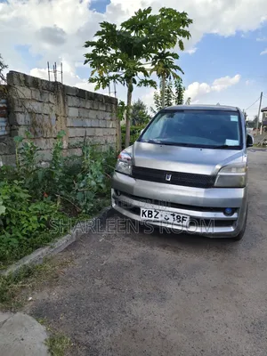 Toyota Noah 2007 Gray