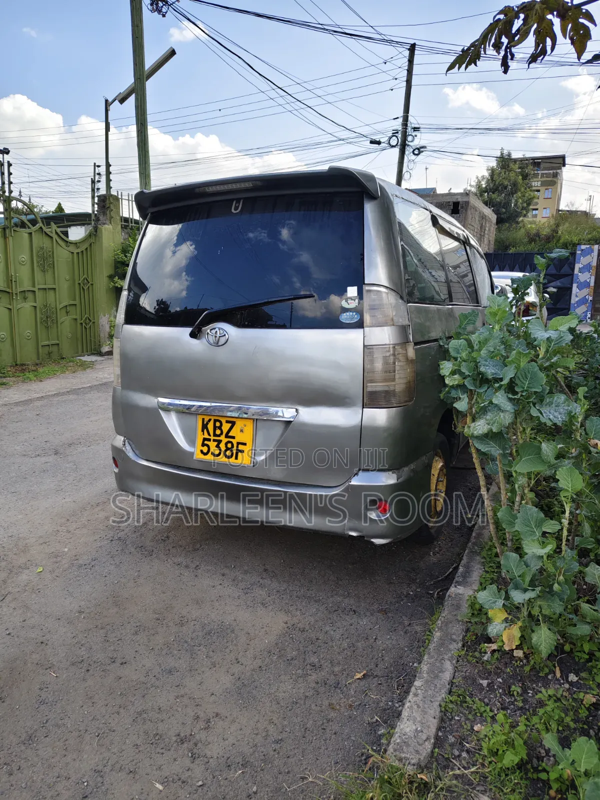 Toyota Noah 2007 Gray