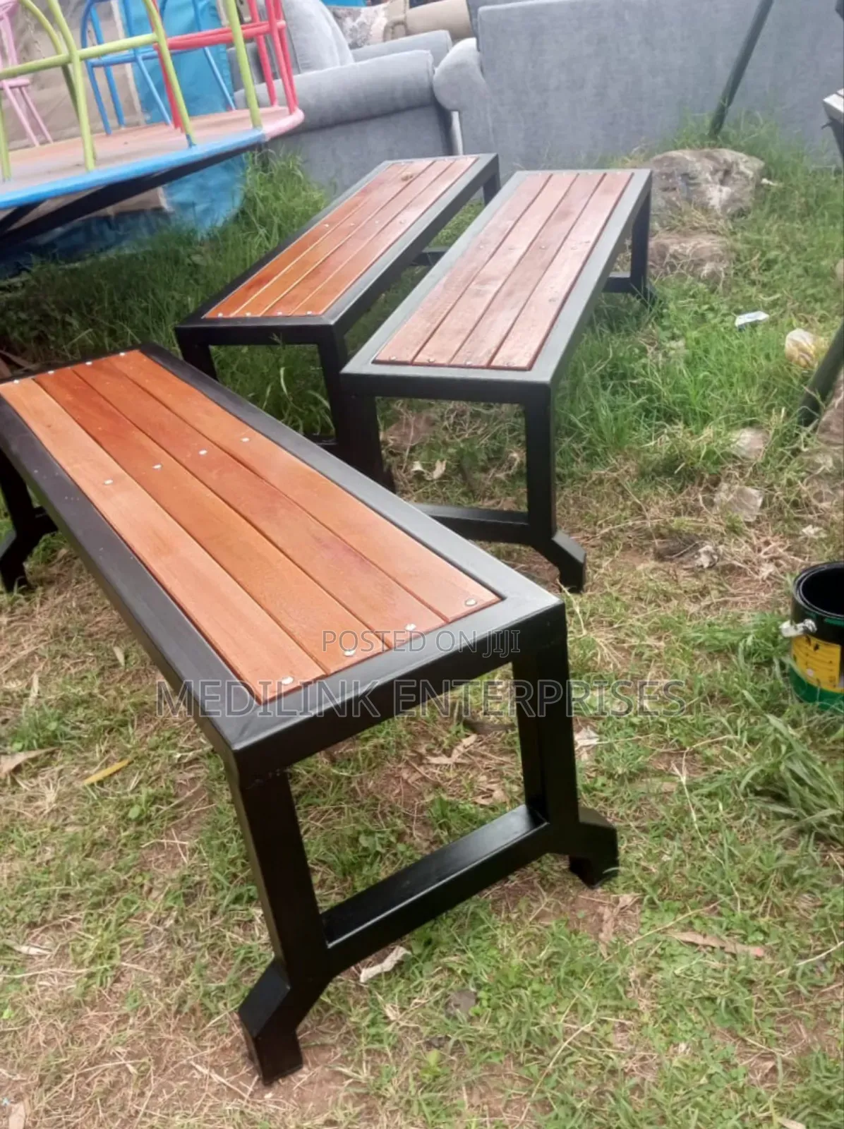 DWT B3nches Outdoor Waiting Bay 6ft
