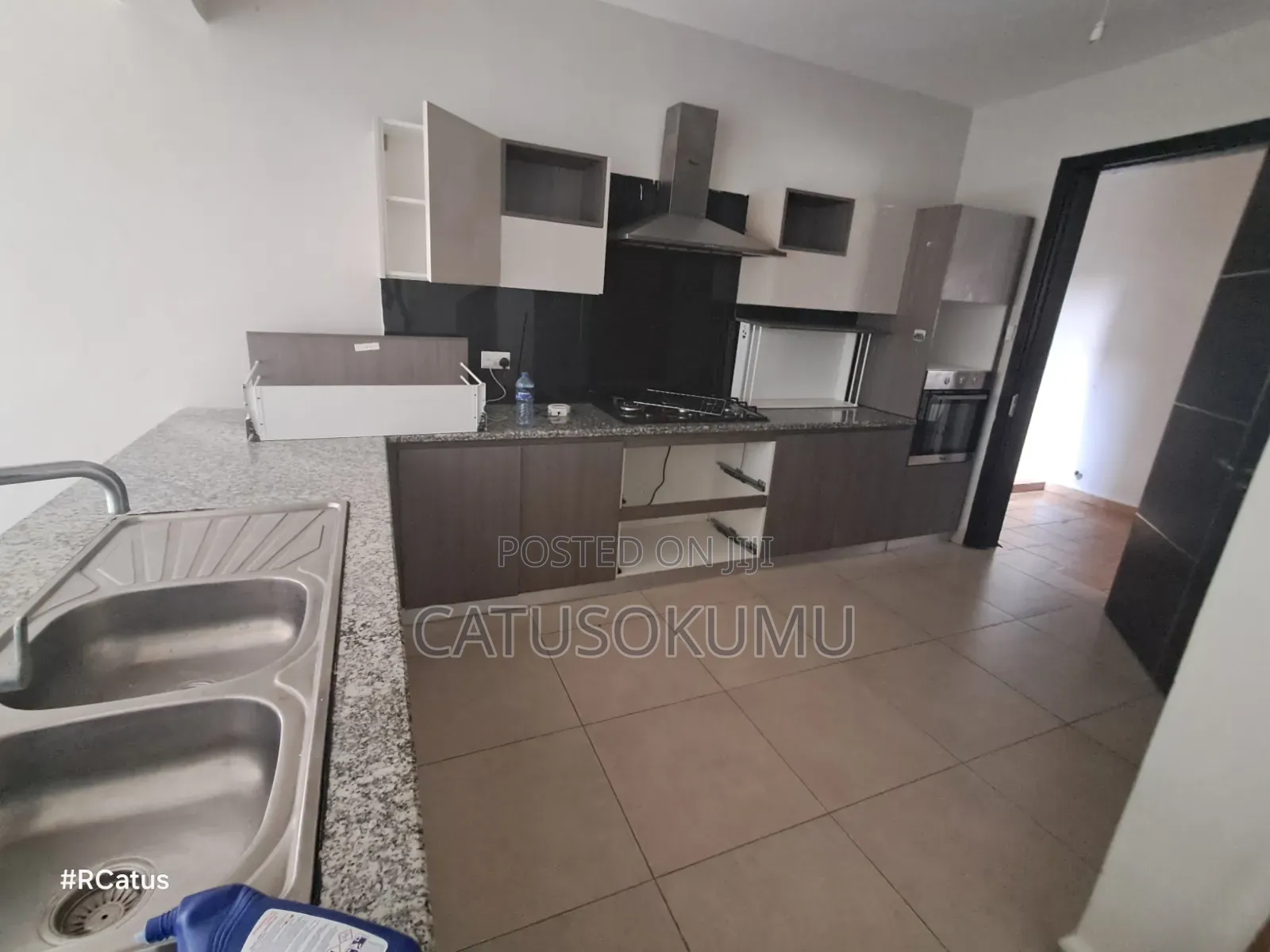 5bdrm Maisonette in Syokimau, Gateway Mall Area for rent