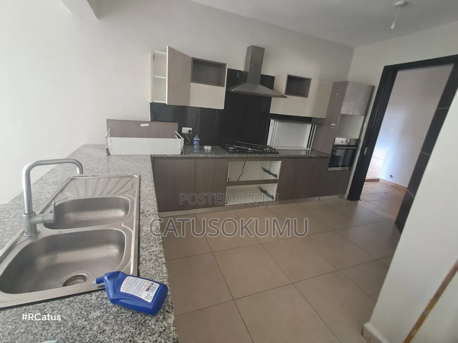 5bdrm Maisonette in Syokimau, Gateway Mall Area for rent