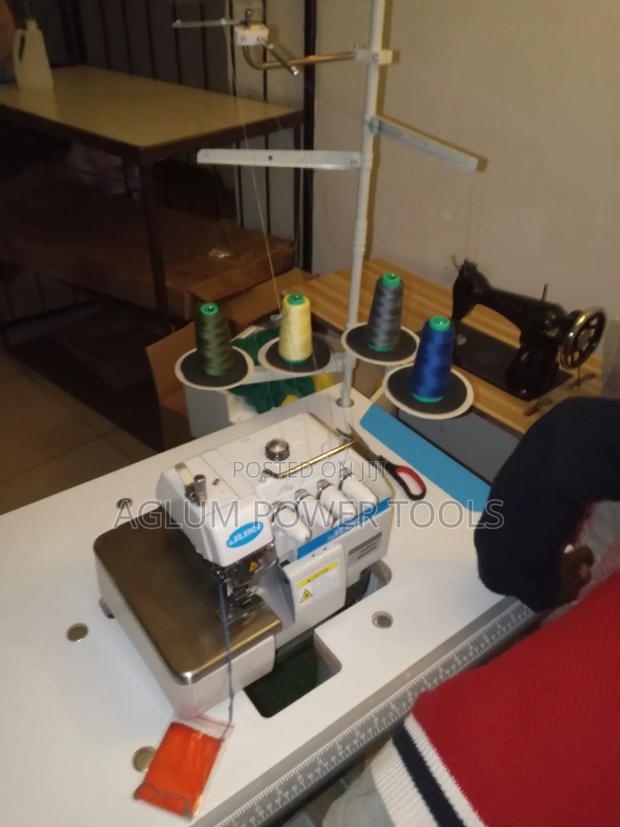 Overlock Juki 4 Threads Sewing Machine - thumbnail 2