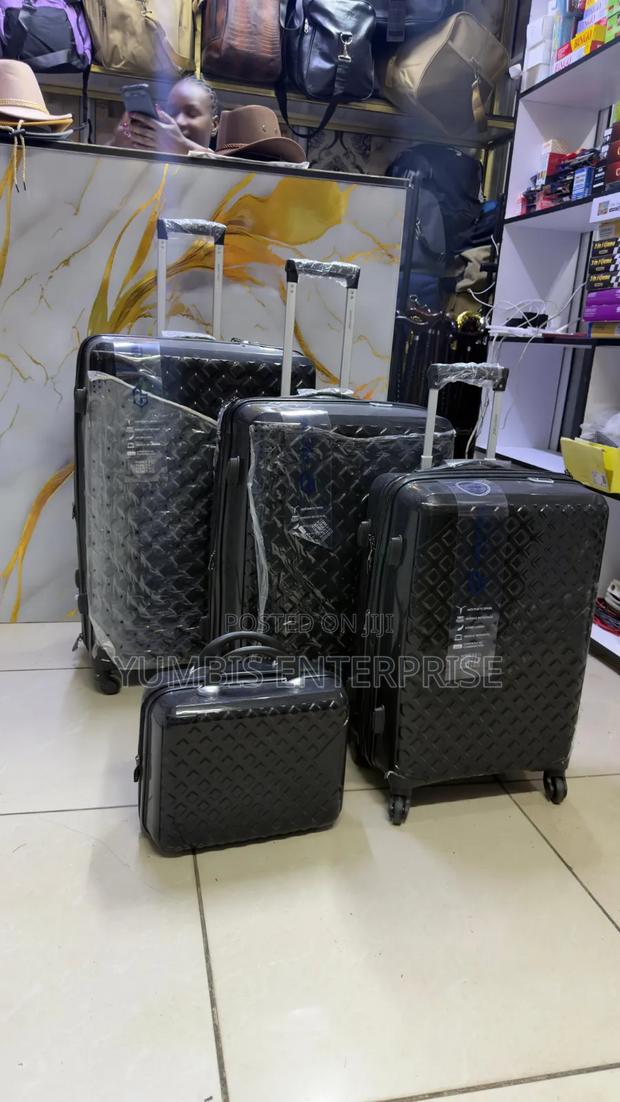 Xl Size 30 Rubber Unbreakable Suitcases in Black Full Set of 4