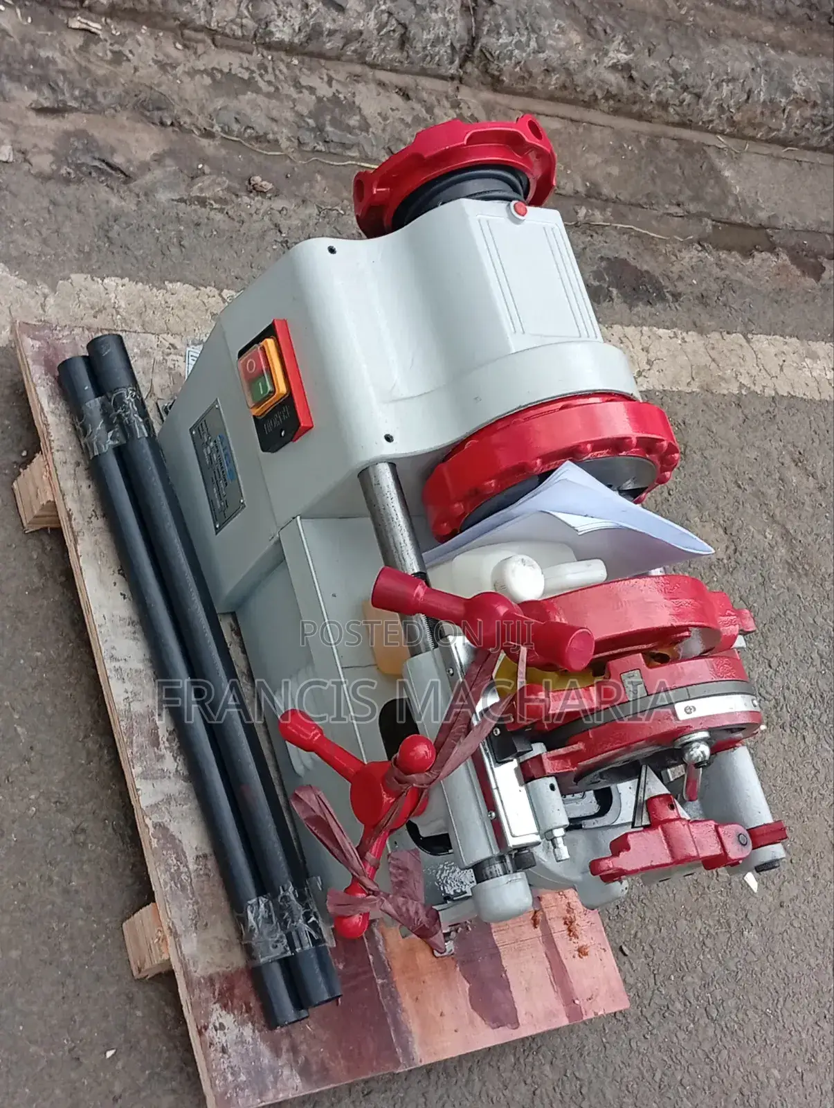 Bolt Threading Machine