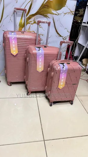 Size 28 ""Rubber Unbreakable Set of Suitcase at 3 in 1 at