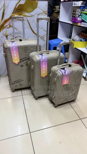Size 28 ""Rubber Unbreakable Set of Suitcase at 3 in 1 at