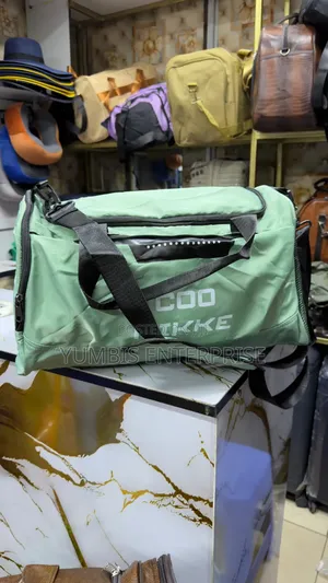 Green Small Gym Bags With a Shoe Compartment Wet Clothes Compartment