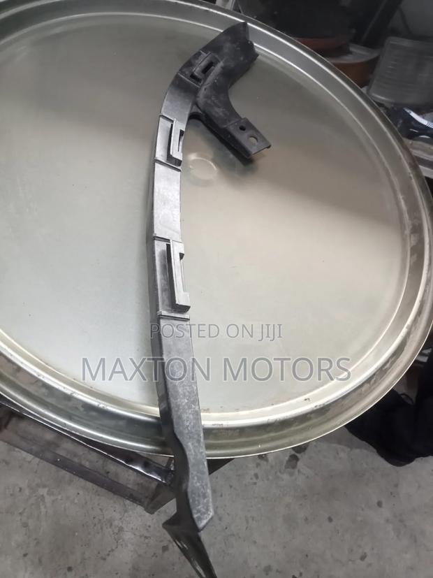 Honda Airwave Headlight Bracket