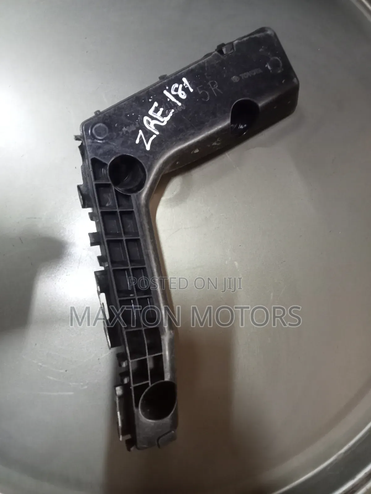 Corolla Zre 181 Front Bumper Slide
