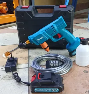 Makita Agri-Farming Cordless Farm Spraying Machine Animals and Crops