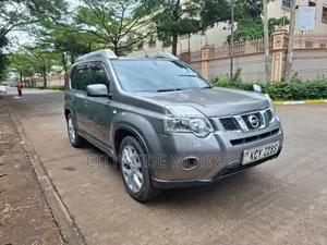 Nissan X-Trail 2.5 Petrol 4x4 SE 2012 Silver