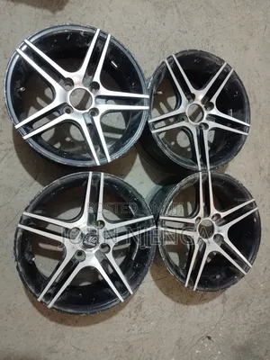 4 Holes 14" Rims.