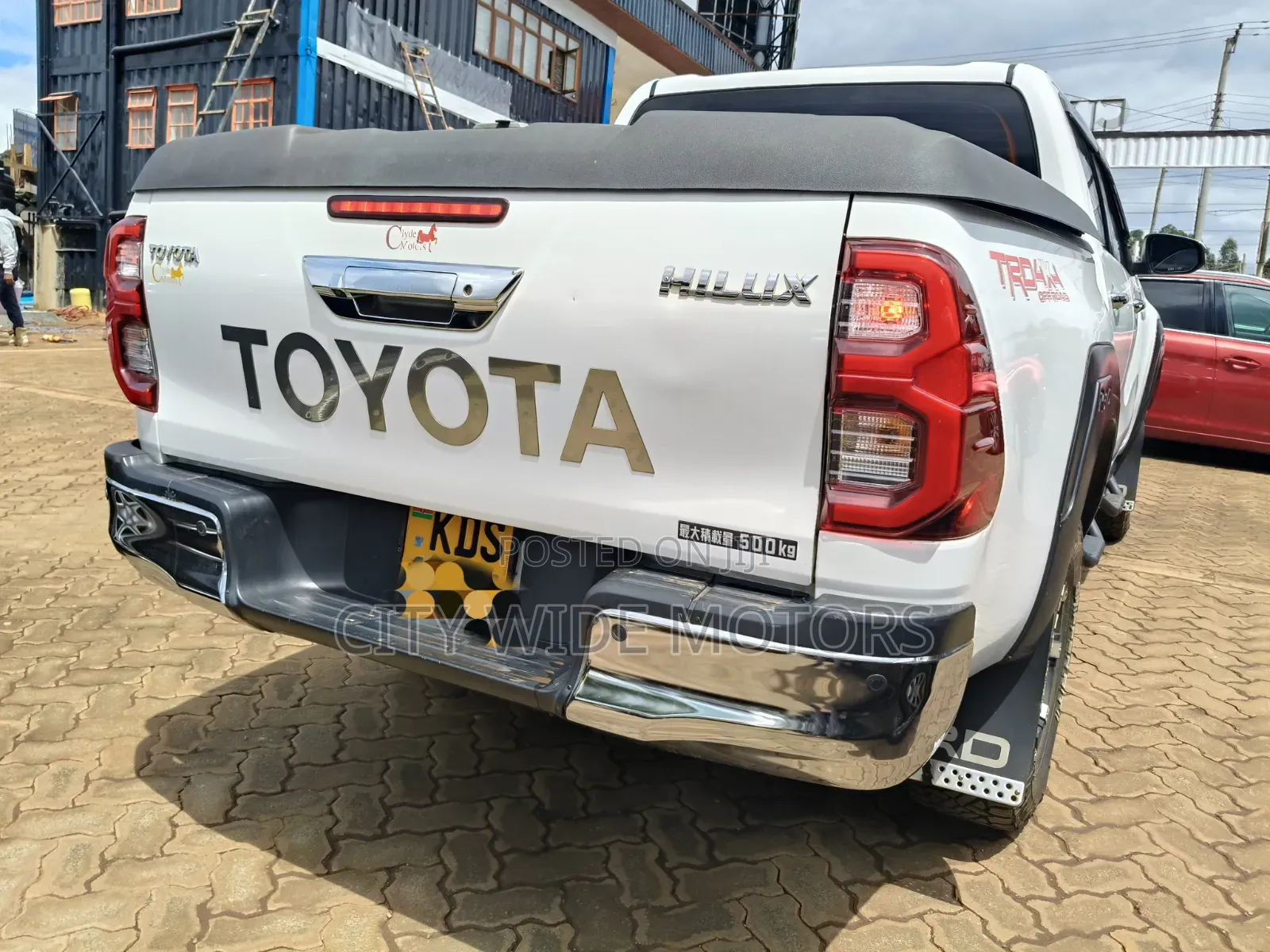 Toyota Hilux Revo Double Cab Deisel 2.4 AWD 2020 White