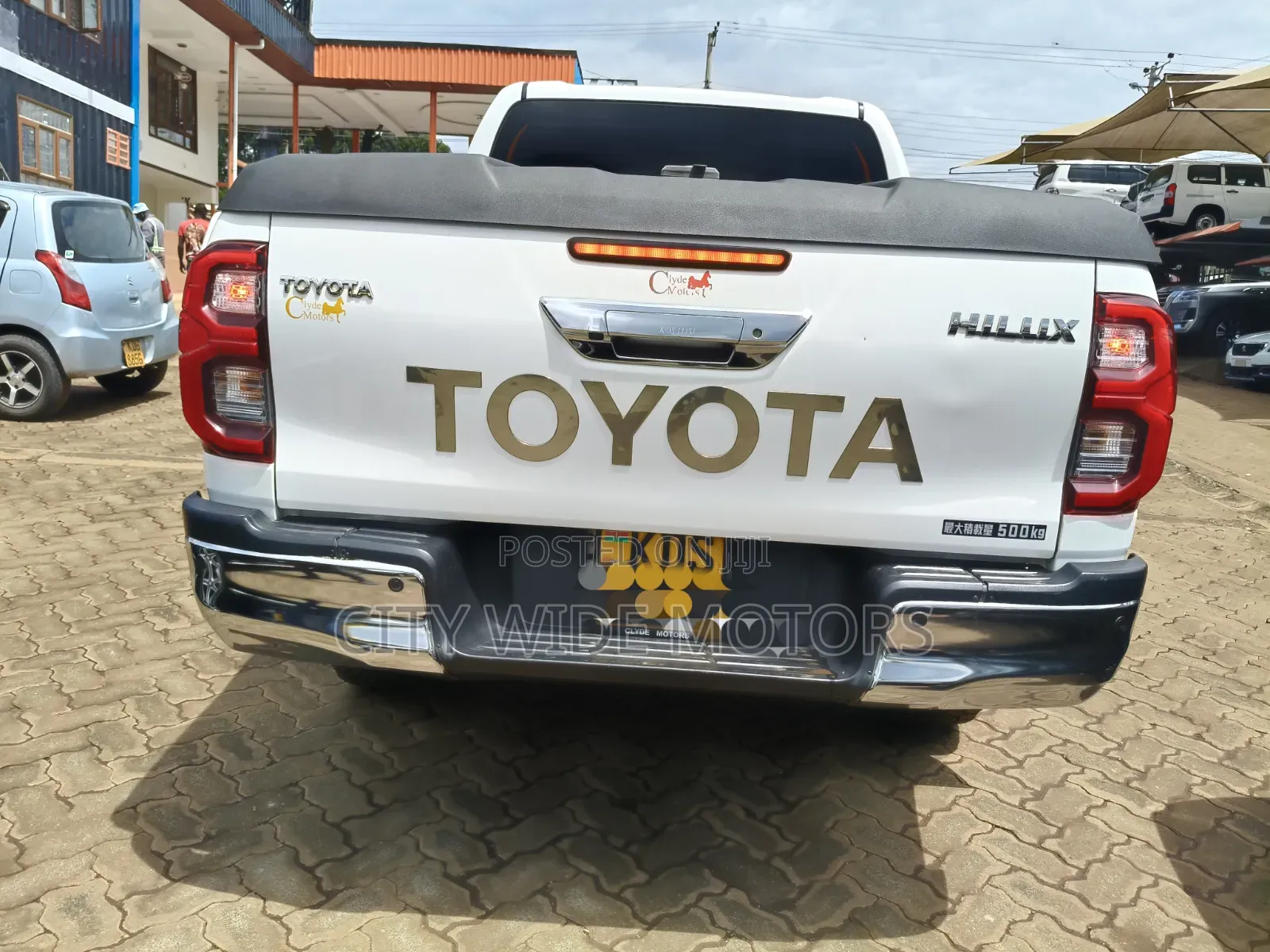 Toyota Hilux Revo Double Cab Deisel 2.4 AWD 2020 White