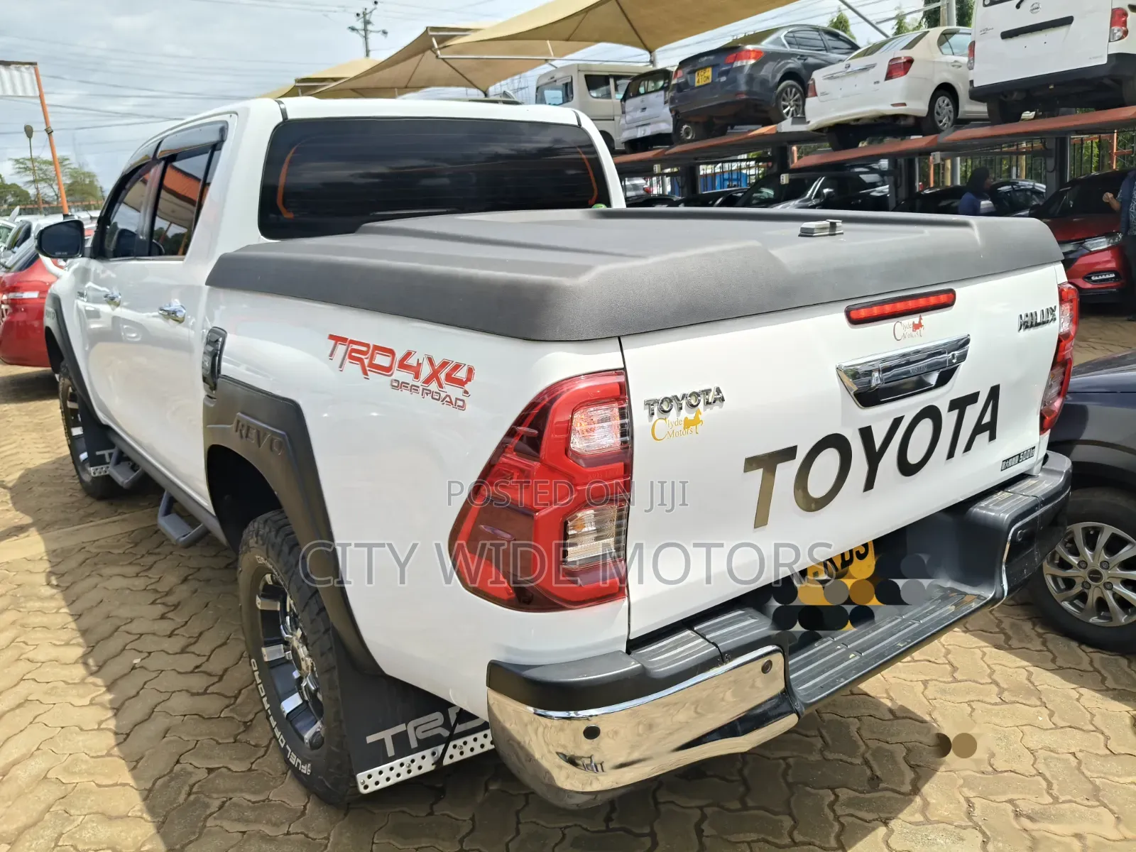 Toyota Hilux Revo Double Cab Deisel 2.4 AWD 2020 White