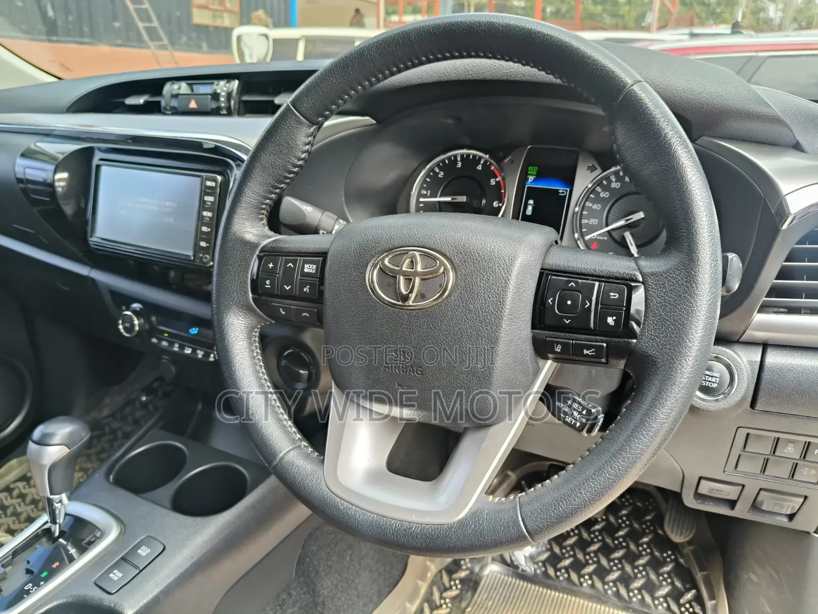 Toyota Hilux Revo Double Cab Deisel 2.4 AWD 2020 White
