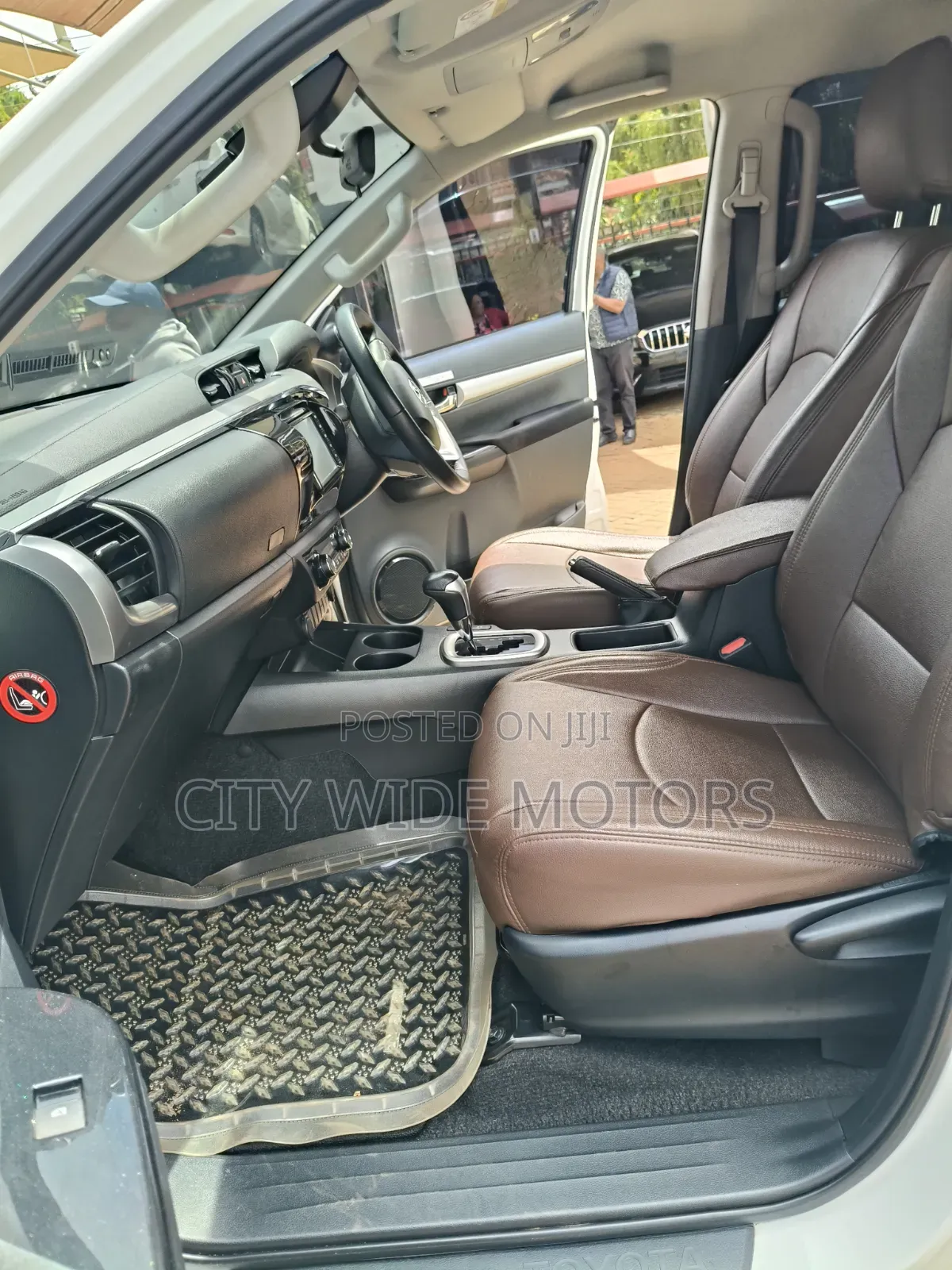 Toyota Hilux Revo Double Cab Deisel 2.4 AWD 2020 White