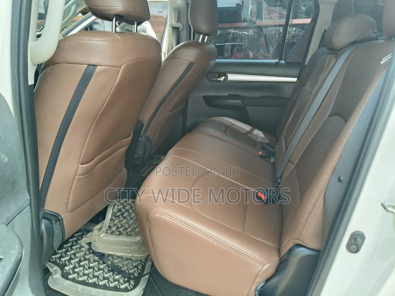Toyota Hilux Revo Double Cab Deisel 2.4 AWD 2020 White
