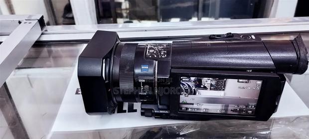 Sony HDR-Cx900 Prosumer Handycam Camcorder (1-Inch Large Sensor)