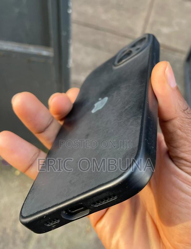 Apple iPhone 15 Plus 256 GB Black - thumbnail 3