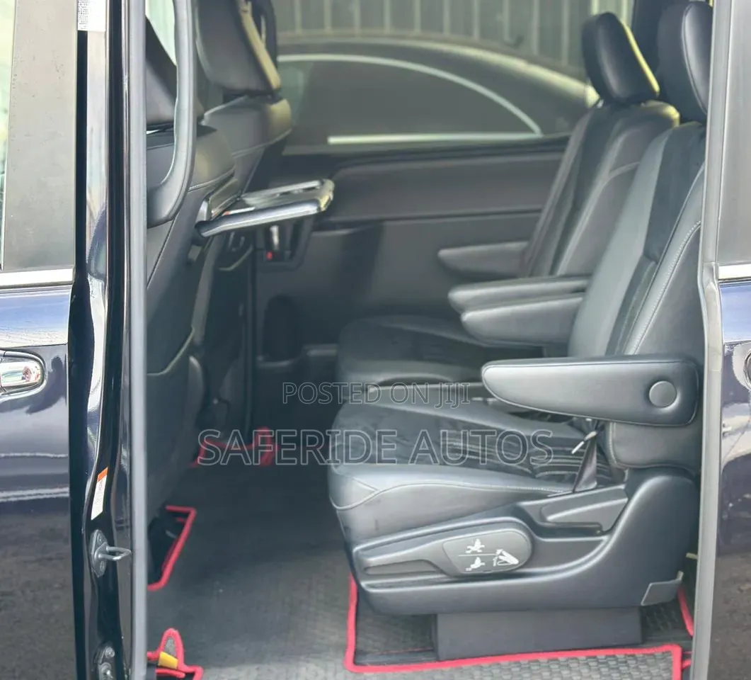 Toyota Esquire 2020 Black