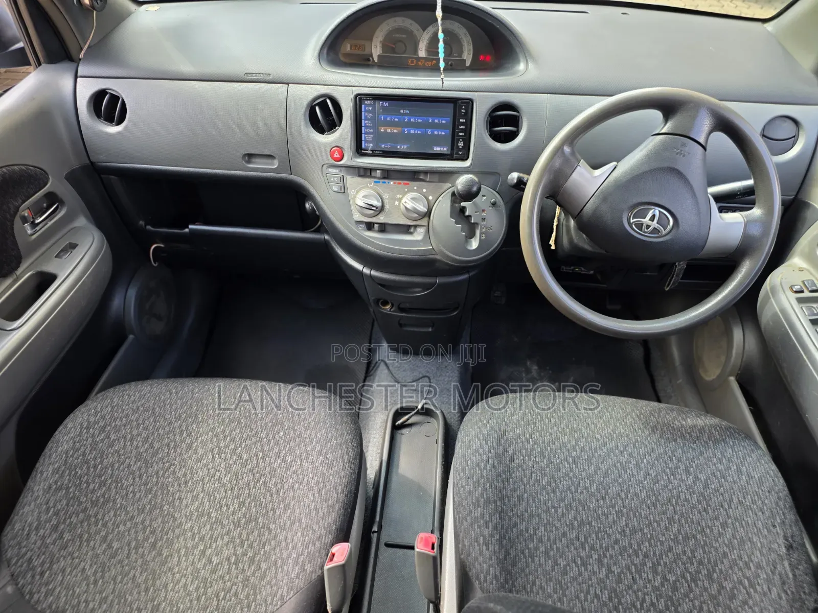 Toyota Sienta 2015 Blue
