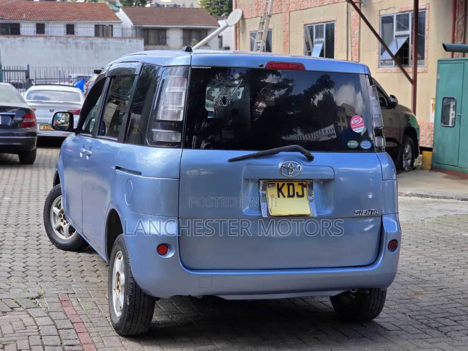 Toyota Sienta 2015 Blue