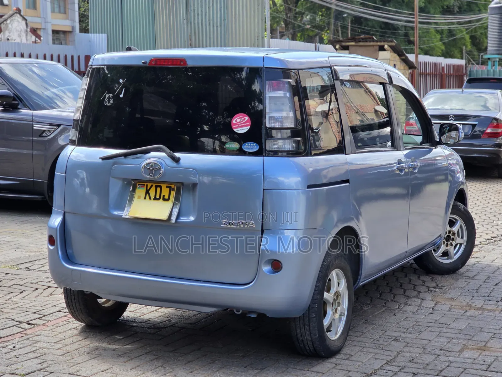 Toyota Sienta 2015 Blue