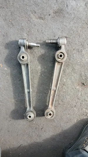 Straight Arm Galant