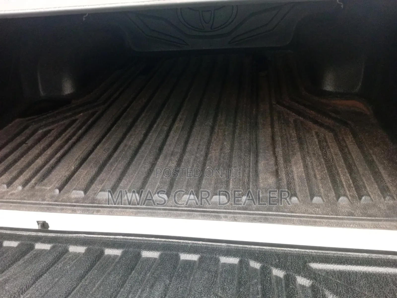 Toyota Hilux 2020 White