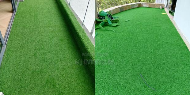 Soft Green Turf Carpet for Modern Home Landscaping