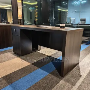 1.6 Meters Executive Office Desk With Fixed Drawers