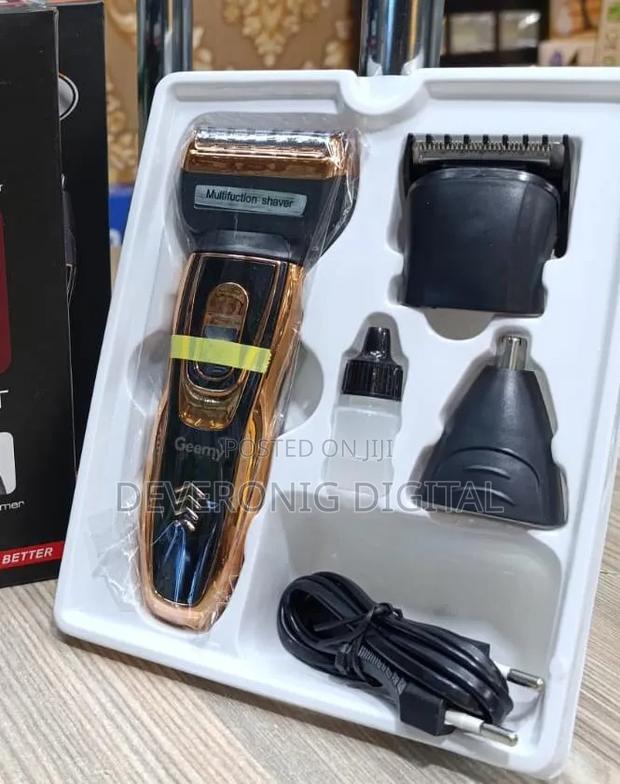 Geemy Rechargeable Shaver and Trimmer Set.Geemy 3in1model : Gm-595