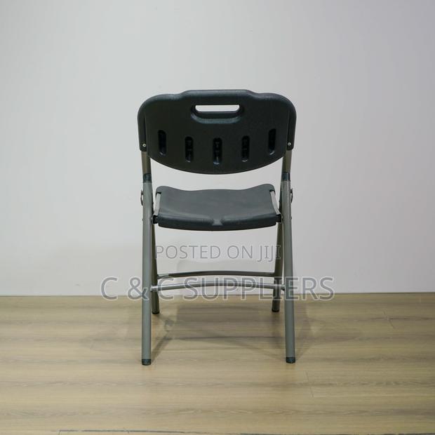 Foldable Plastic Chair - thumbnail 7