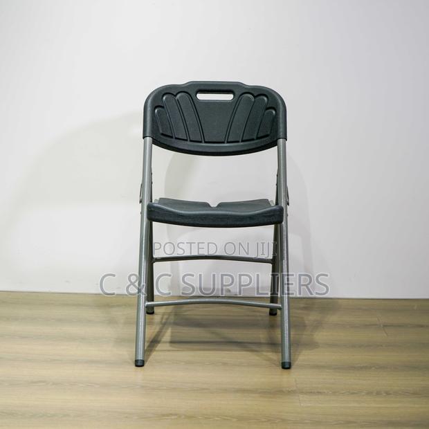 Foldable Plastic Chair - thumbnail 8