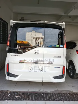 Honda Stepwgn 2019 Pearl