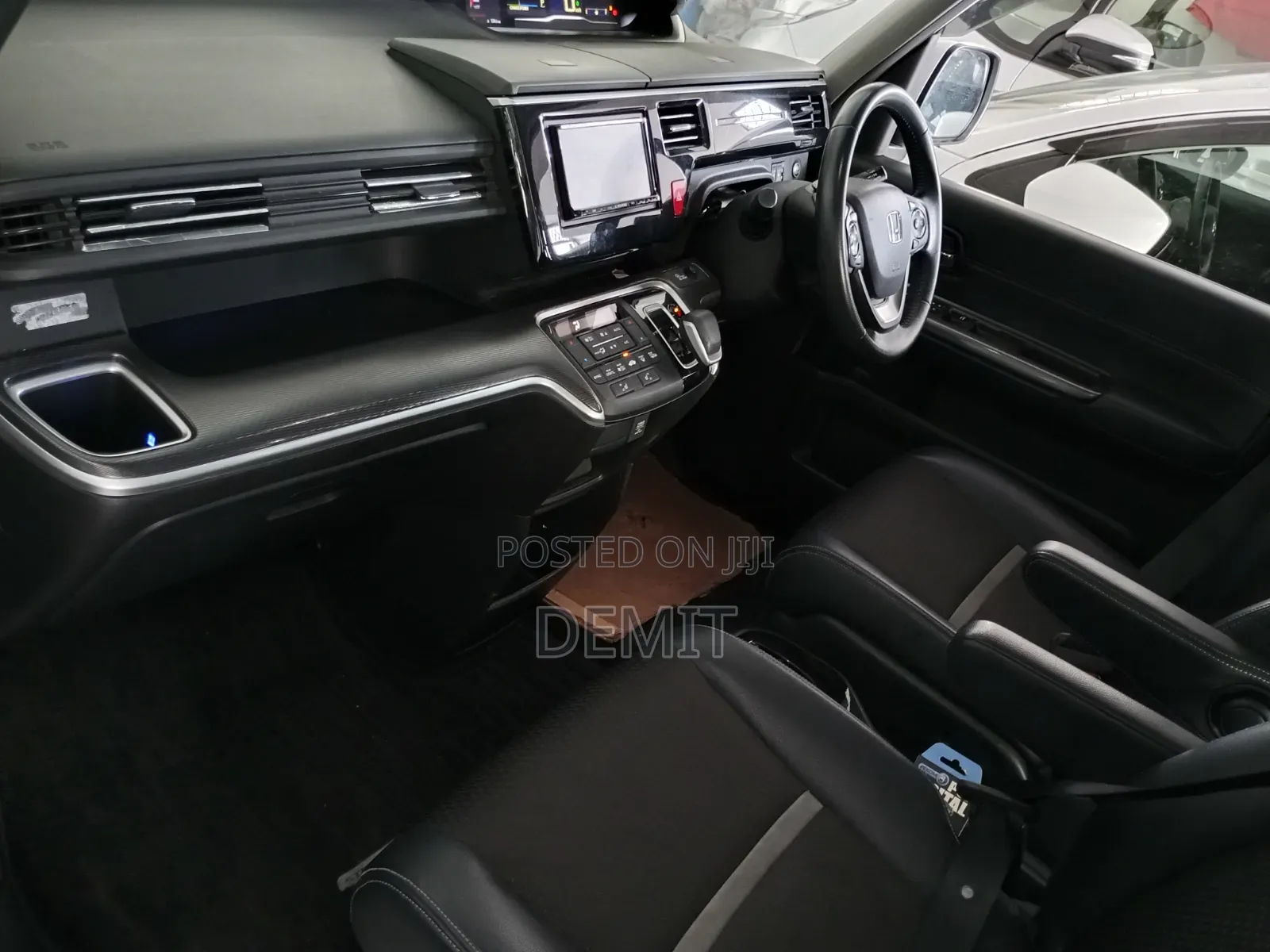 Honda Stepwgn 2019 Pearl