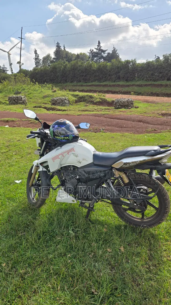 New TVS HLX Plus ES 2025 Red