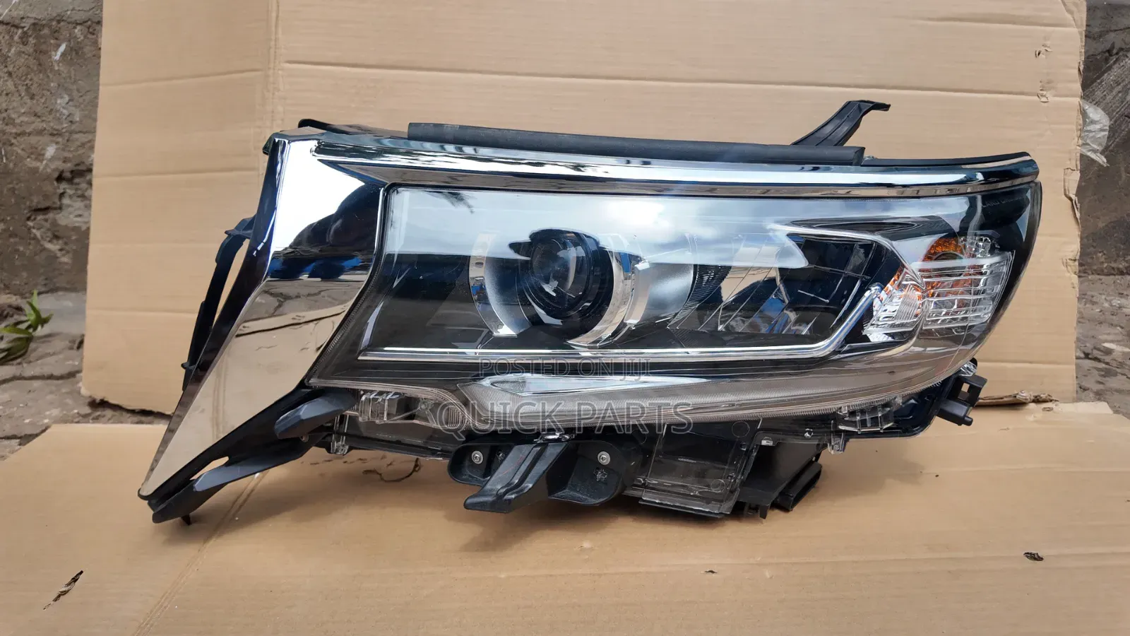 Toyota Landcruiser Prado 2019 LHS Headlight