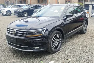 Volkswagen Tiguan 2.0T SEL Premium R-Line AWD 4MOTION 2020 Black