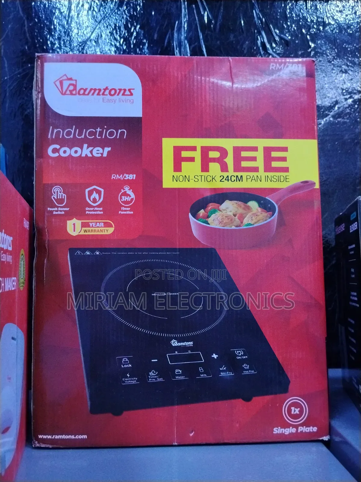 Induction Cooker +Free Non Stick 24 Cm Pan Inside Black- Rm/381